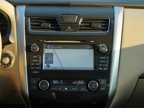 Used 2014 Nissan Altima 2.5 SL w/ Technology Package FWD image 15