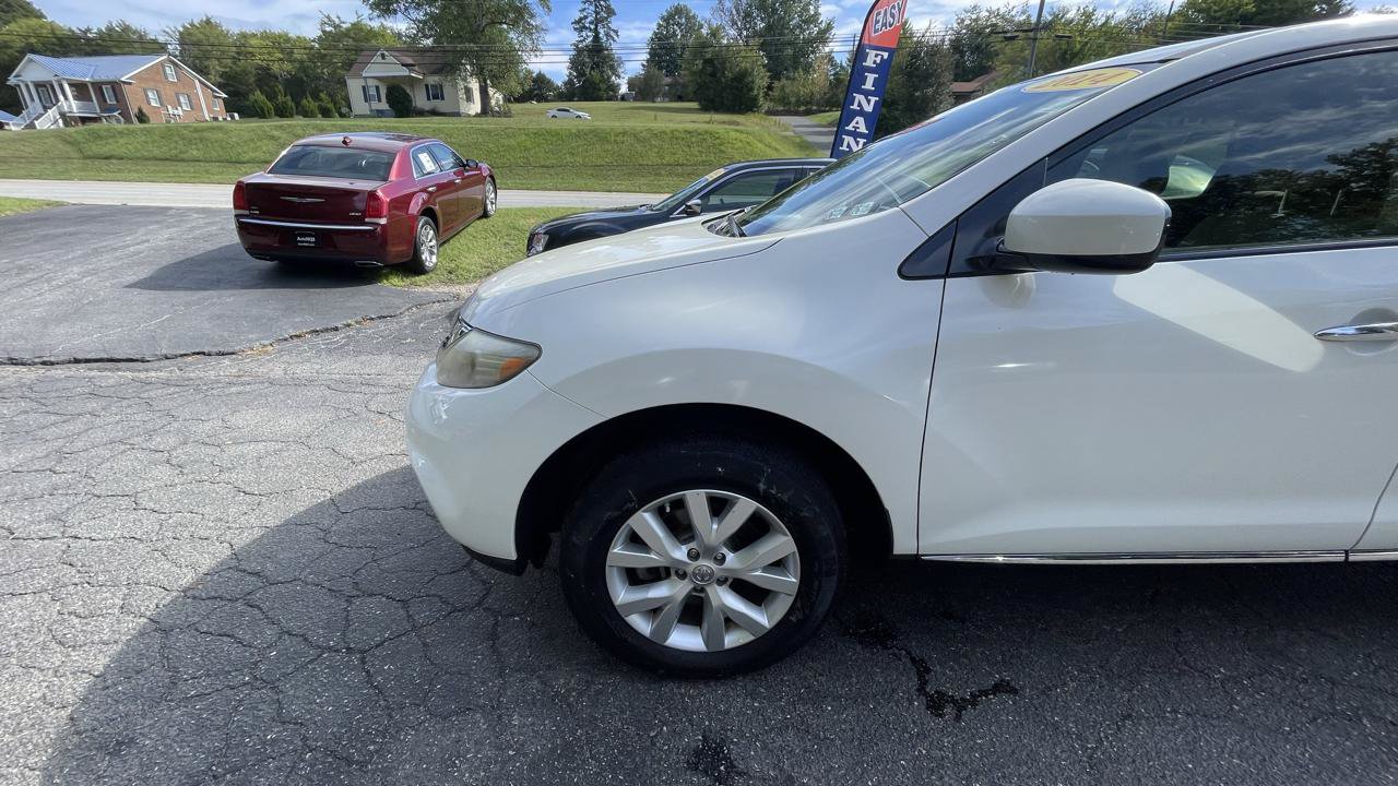 Used 2014 Nissan Murano S AWD/4WD image 2