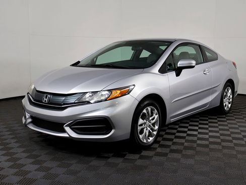 Used 2014 Honda Civic LX image 2