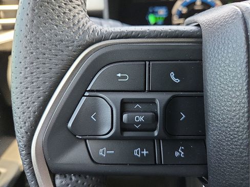 Used 2026 Toyota Tundra Limited w/ Power Package AWD/4WD image 19