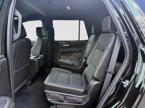 Used 2023 Chevrolet Tahoe Premier AWD/4WD image 23