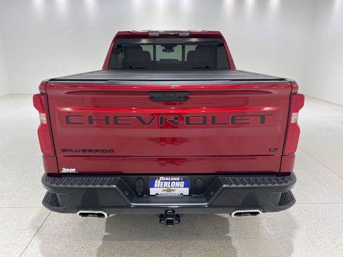 Used 2024 Chevrolet Silverado 1500 LT Trail Boss w/ Convenience Package II image 4