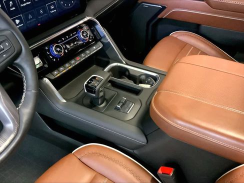 Used 2024 GMC Sierra 1500 Denali Ultimate image 17