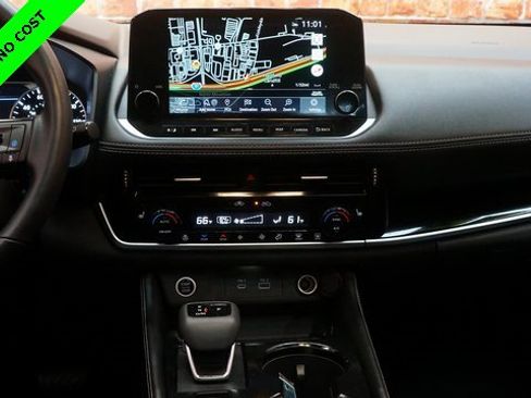 Used 2022 Nissan Rogue SL w/ SL Premium Package image 36