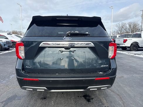 Used 2023 Ford Explorer XLT w/ Equipment Group 202A image 8
