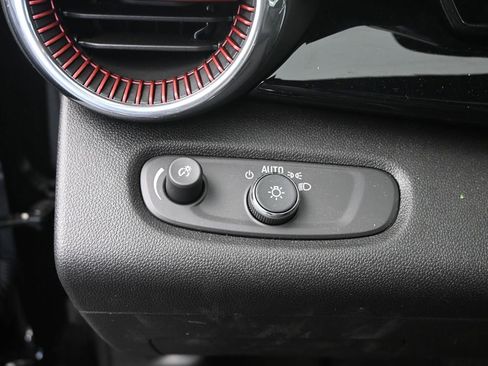 Certified 2026 Chevrolet Trax RS w/ Driver Confidence Package image 29