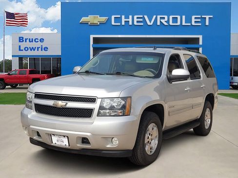 Used 2011 Chevrolet Tahoe LT w/ Luxury Package RWD image 1