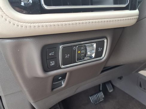 Certified 2023 Lincoln Nautilus FWD w/ Premium Package image 21