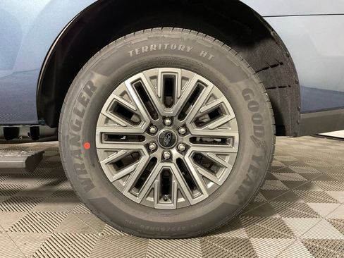 New 2027 Ford Expedition Platinum w/ Driver's Package RWD image 10