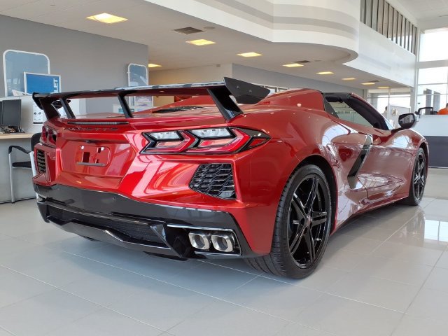 Used 2026 Chevrolet Corvette Stingray Convertible RWD image 3
