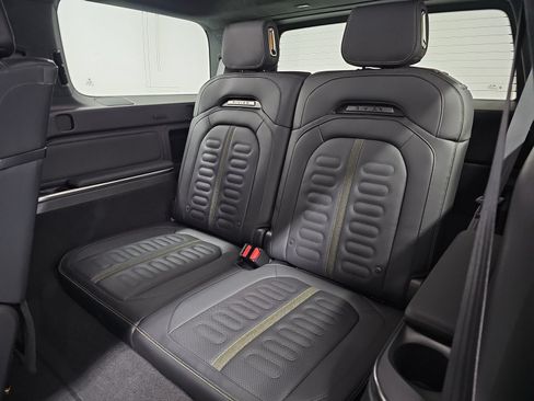 Used 2025 Rivian R1S Adventure AWD/4WD image 22