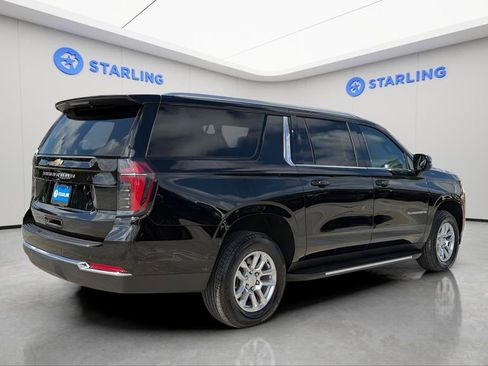 Certified 2025 Chevrolet Suburban LS RWD image 9