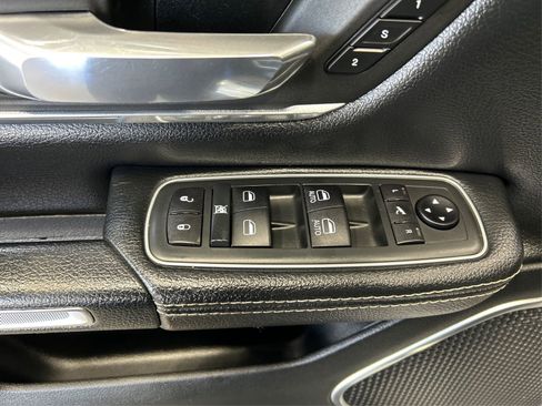 Used 2021 RAM 1500 Laramie AWD/4WD image 29