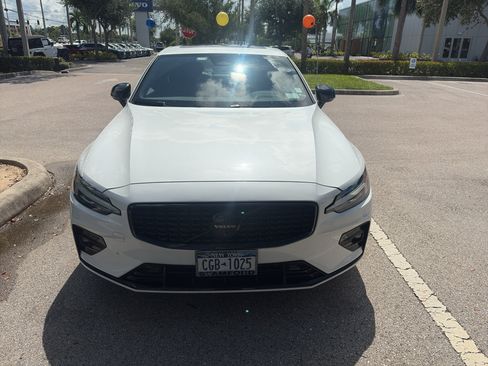 Used 2024 Volvo S60 B5 Plus w/ Climate Package AWD/4WD image 2