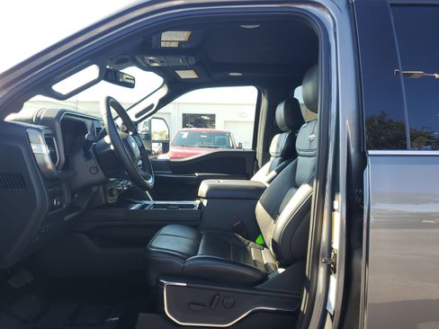 Used 2024 Ford F250 Platinum image 21