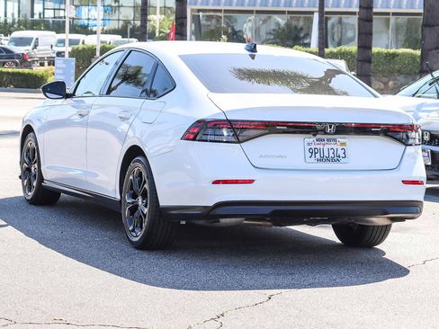 Certified 2025 Honda Accord SE image 13