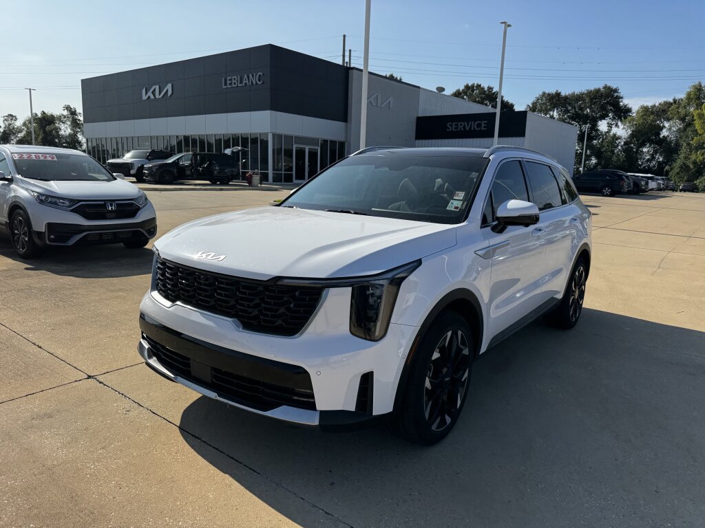 Certified 2026 Kia Sorento SX FWD image 4