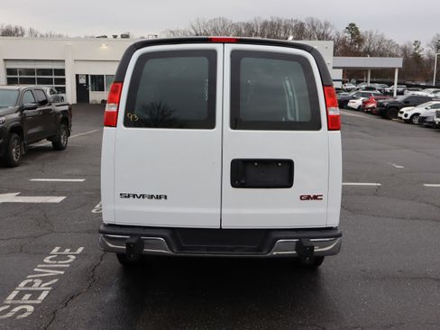 Used 2024 GMC Savana 2500 w/ Driver Convenience Package image 9