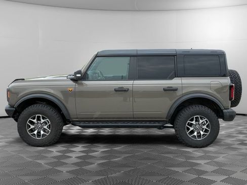 Used 2025 Ford Bronco Badlands AWD/4WD image 2