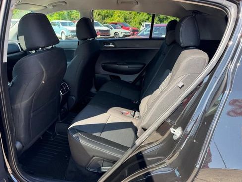 Certified 2022 Kia Sportage LX w/ LX FWD Value Edition Package image 7