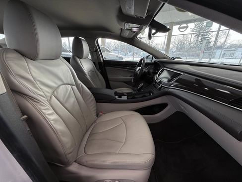 Used 2017 Buick LaCrosse Essence image 32