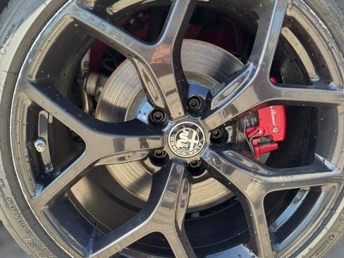 Used 2019 Alfa Romeo Giulia w/ Nero Edizione image 32