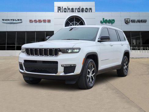 Used 2025 Jeep Grand Cherokee L Limited image 3