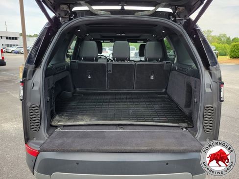 Used 2020 Land Rover Discovery SE AWD/4WD image 14