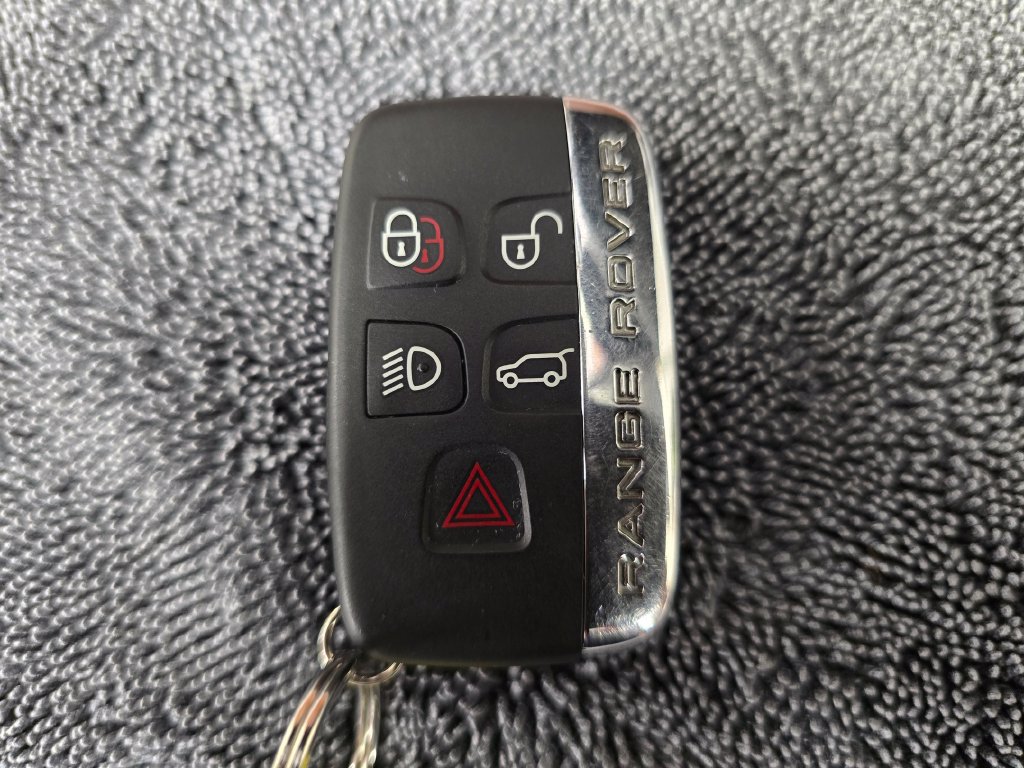Used 2016 Land Rover Range Rover Supercharged AWD/4WD image 37