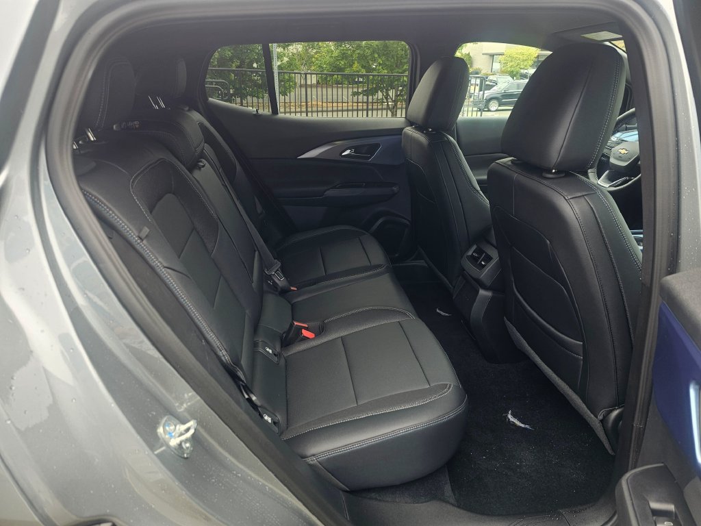 New 2026 Chevrolet Equinox EV LT AWD/4WD image 12