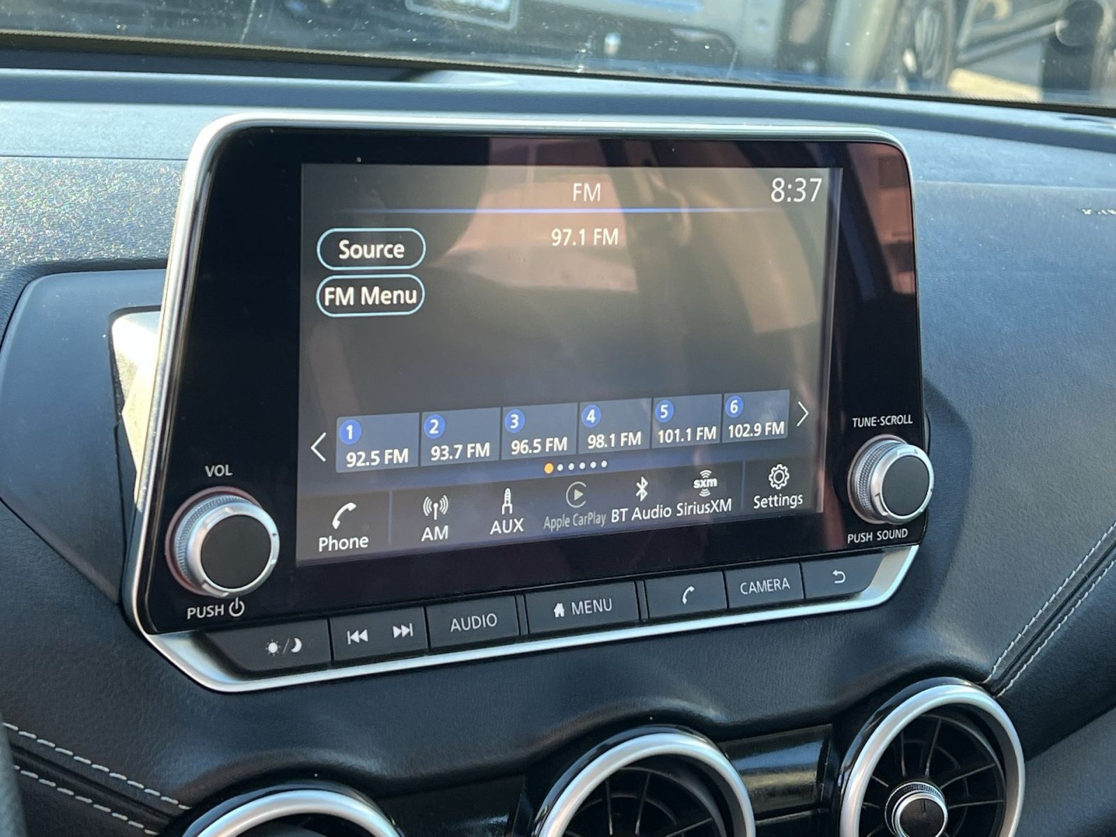 Used 2024 Nissan Sentra SV FWD image 18