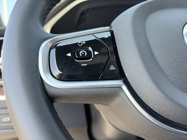 Certified 2025 Volvo XC60 T8 Ultra w/ Protection Package Premier AWD/4WD image 22
