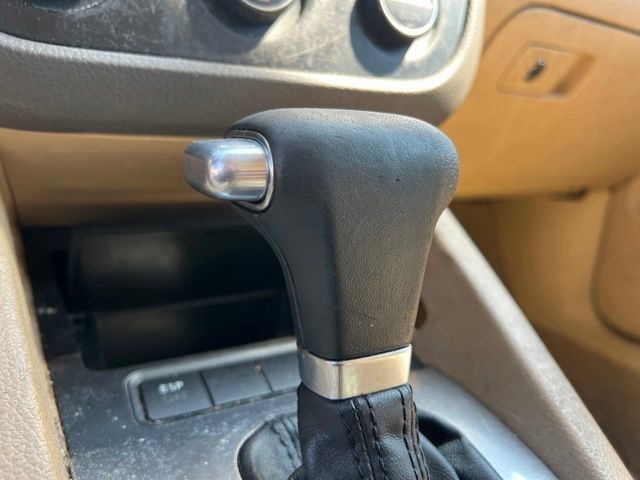 Used 2006 Volkswagen Jetta 2.5 FWD image 16