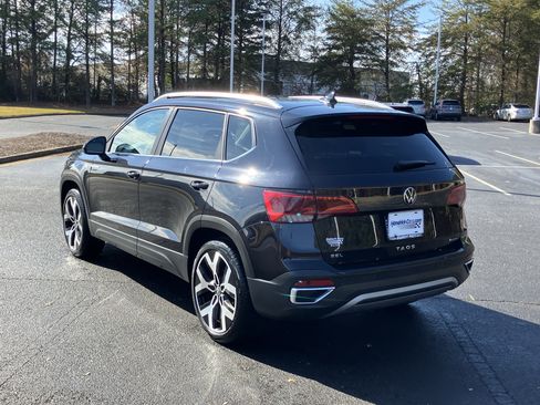 Used 2023 Volkswagen Taos SEL image 8