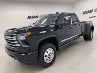 New 2025 Chevrolet Silverado 3500 High Country w/ Technology Package video 1