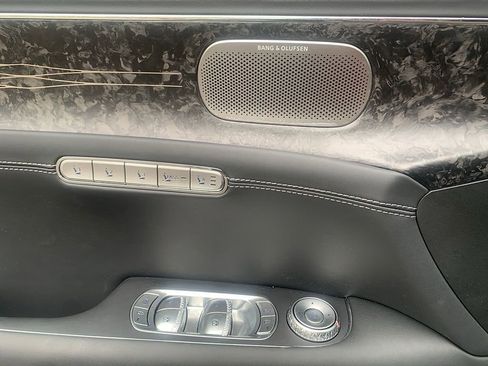 Used 2025 Genesis G90 3.5T AWD/4WD image 6