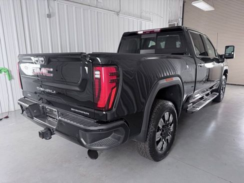 Used 2024 GMC Sierra 2500 Denali w/ Denali Reserve Package AWD/4WD image 6