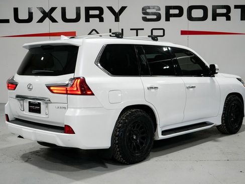 Used 2017 Lexus LX 570 4WD image 6