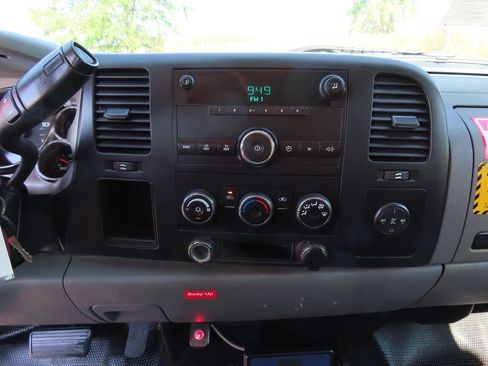 Used 2009 Chevrolet Silverado 3500 W/T RWD image 13