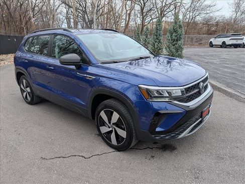 Used 2024 Volkswagen Taos S image 7