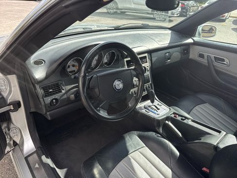 Used 2004 Mercedes-Benz SLK 32 AMG w/ Lighting Pkg image 15