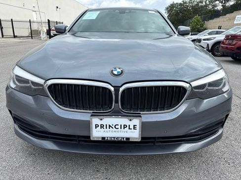 Used 2018 BMW 530e w/ Premium Package 2 RWD image 2