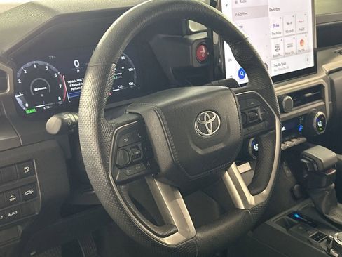 Used 2026 Toyota Tacoma TRD Off-Road w/ TRD Off Road Premium Package AWD/4WD image 15