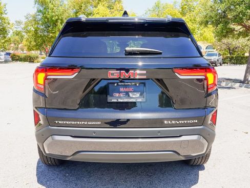 New 2026 GMC Terrain Elevation w/ Elevation Premium Package AWD/4WD image 8
