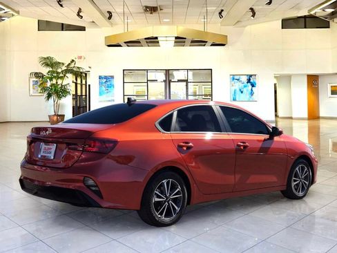 Used 2024 Kia Forte LXS FWD image 5