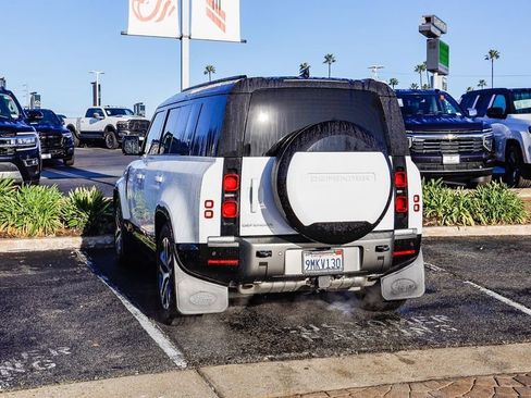 Used 2024 Land Rover Defender 110 X-Dynamic SE image 7