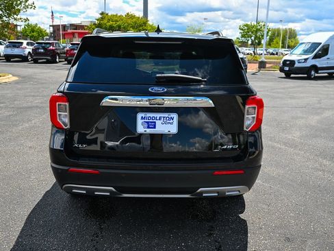 Certified 2024 Ford Explorer XLT w/ Equipment Group 202A AWD/4WD image 6