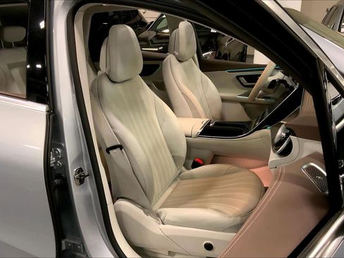 Certified 2023 Mercedes-Benz EQE 500 4MATIC SUV image 8