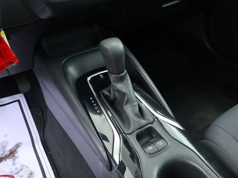Used 2022 Toyota Corolla LE FWD image 30