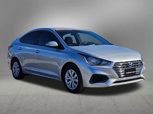 Used 2021 Hyundai Accent SE image 8